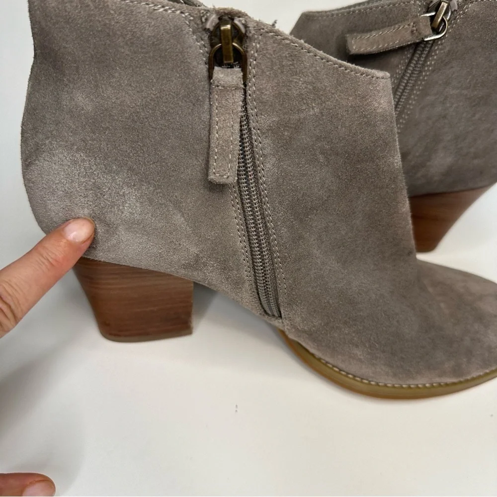 Susina Boots Women's 9.5 M Zipper Ankle Booties Suede Leather Block Heels Boho